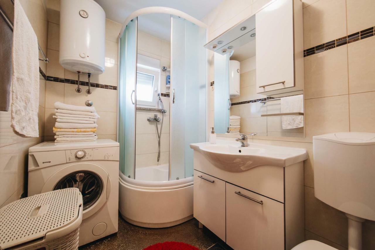 Danica Apartman *